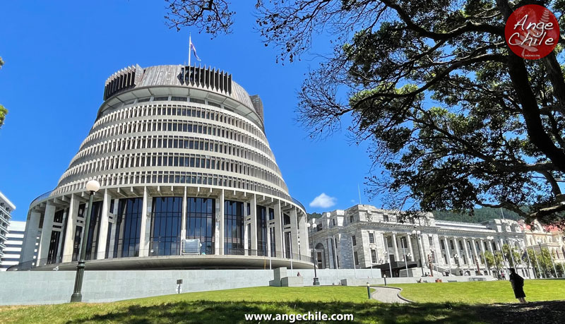 Beehive - La Colmena - Ala Ejecutiva del Parlamento de Nueva Zelanda en Wellington - Ange Chile de Viaje.